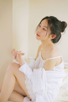 年轻的女教师电影